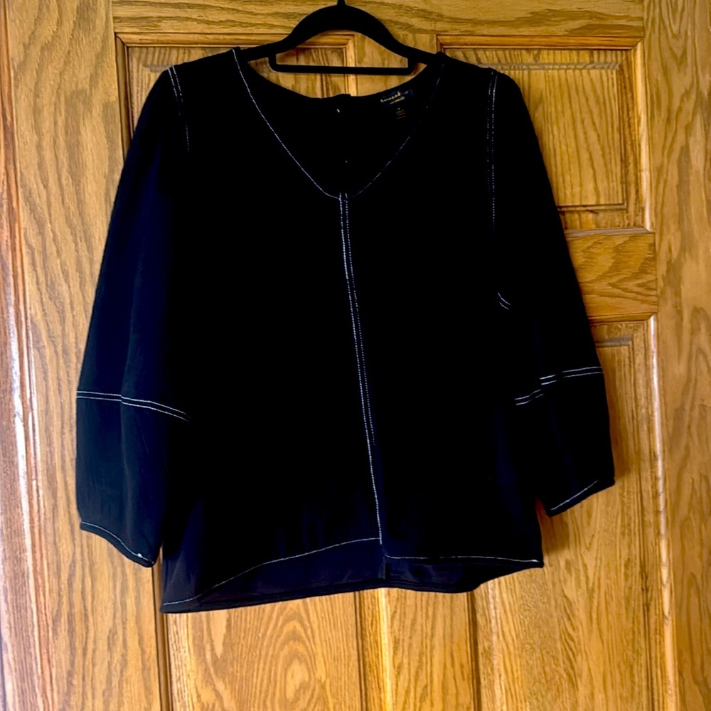Current Air Anthropologie Delilah Top In Black V-Neck Structured Size Medium